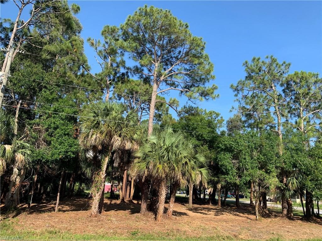 4401/4405 Ruthann CT NORTH FORT MYERS, FL 33917
