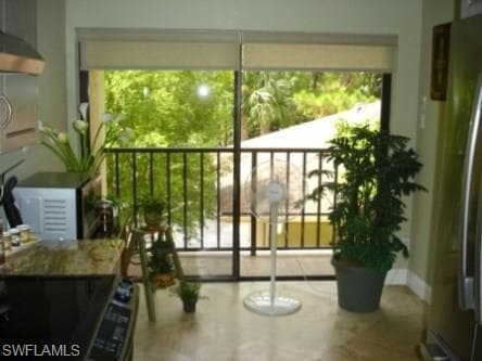 544 Retreat DR 2-201 NAPLES, FL 34110
