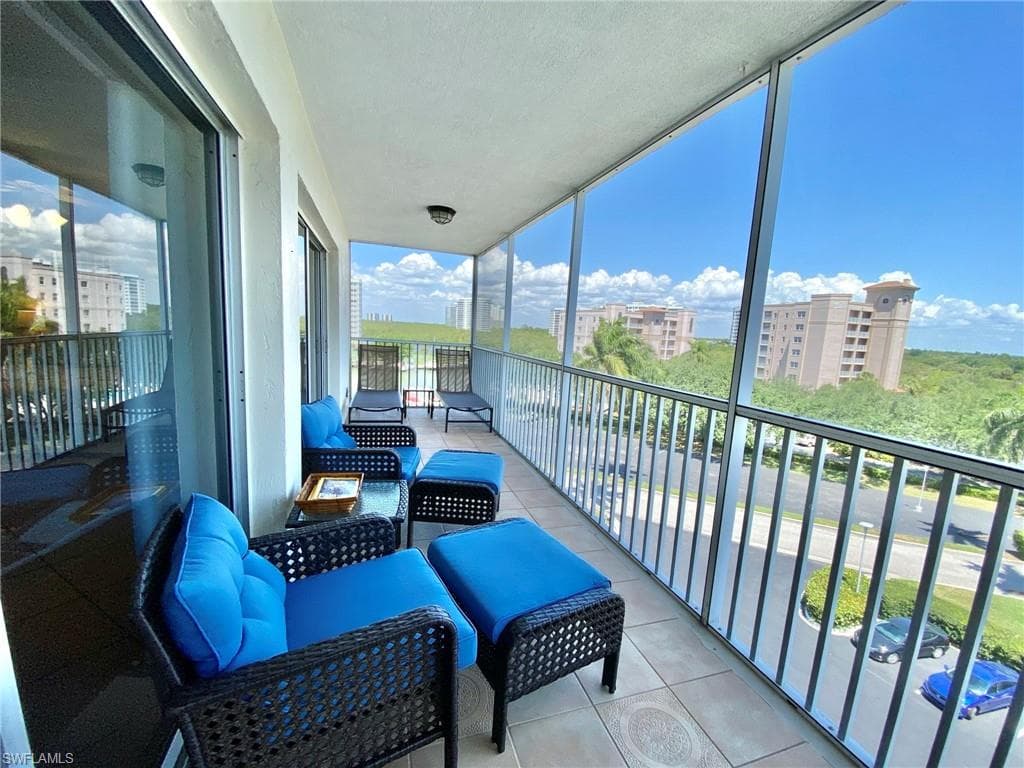 1 Bluebill AVE 604 NAPLES, FL 34108