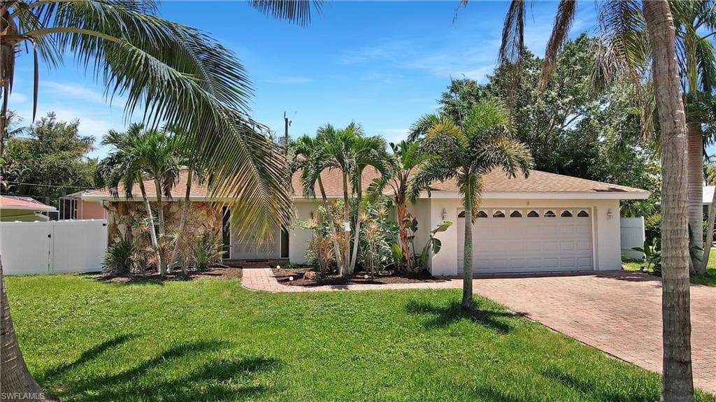 740 Coral DR CAPE CORAL, FL 33904