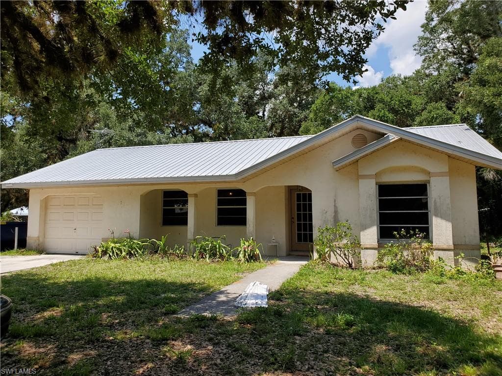 222 Martin ST LABELLE, FL 33935