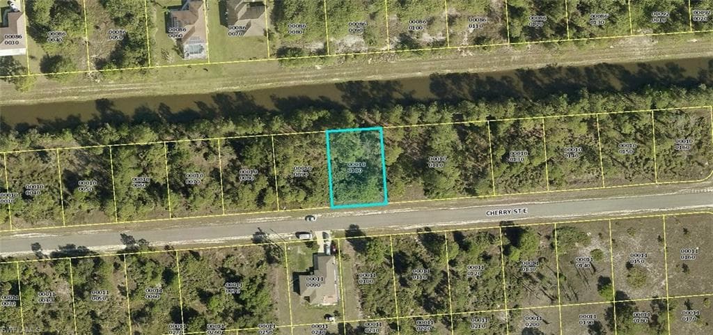 1221 Cherry ST E LEHIGH ACRES, FL 33974