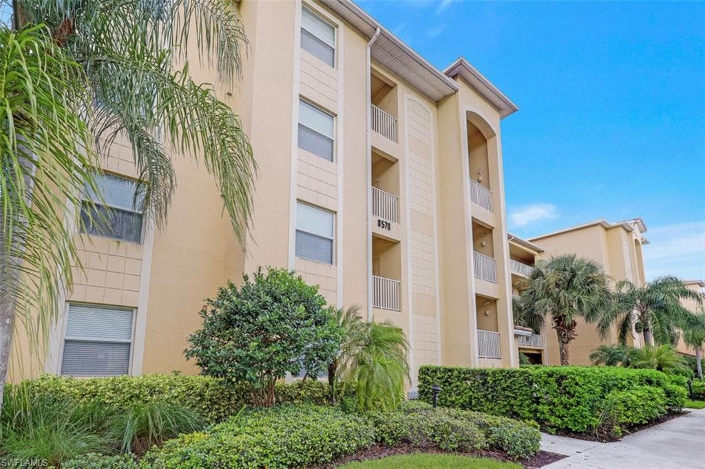 8570 Kingbird LOOP 546 ESTERO, FL 33967