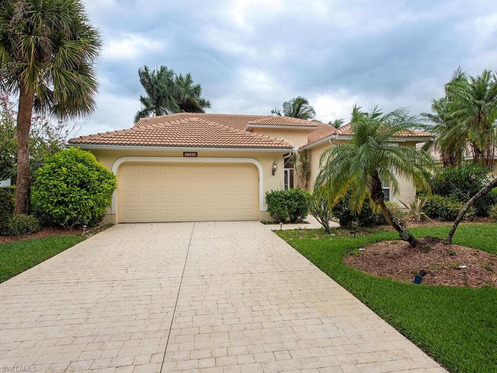 7756 Naples Heritage DR NAPLES, FL 34112