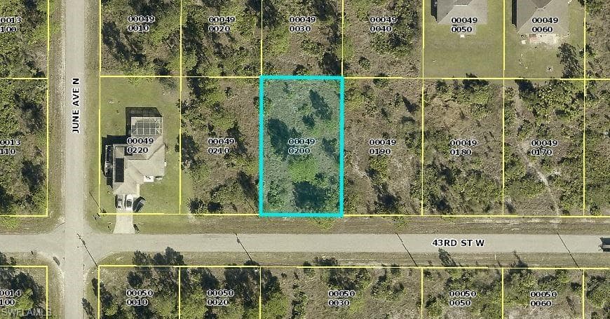 2816 43rd ST W LEHIGH ACRES, FL 33971