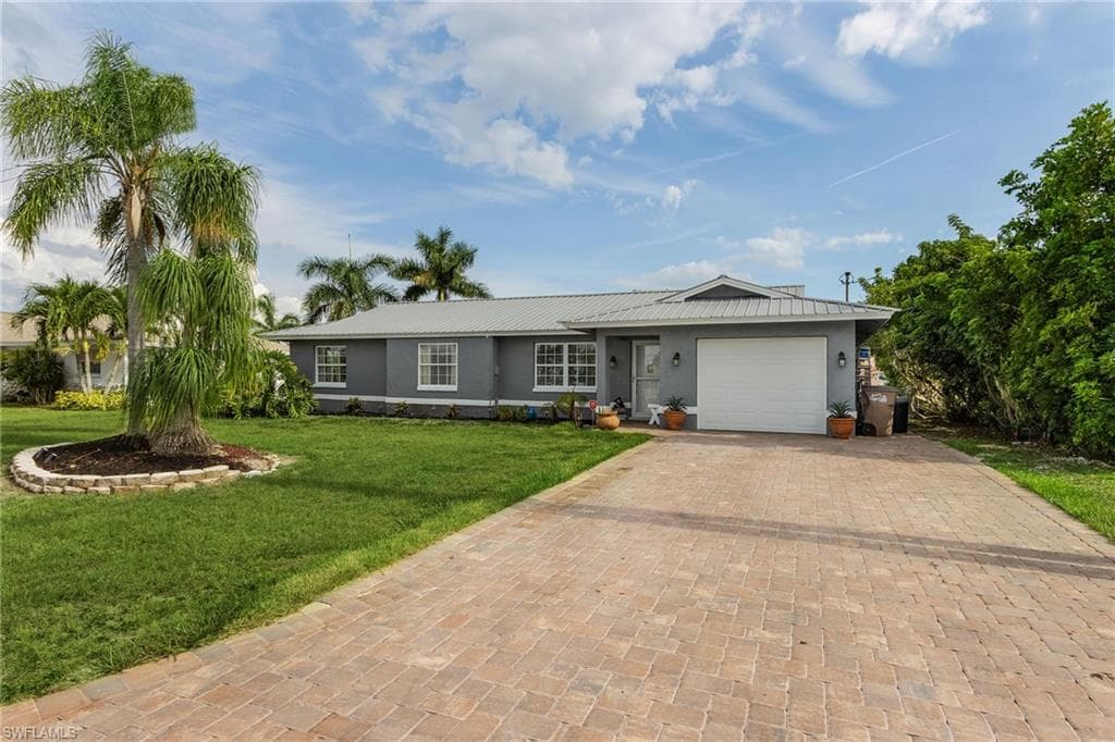 1906 SE 26th ST CAPE CORAL, FL 33904