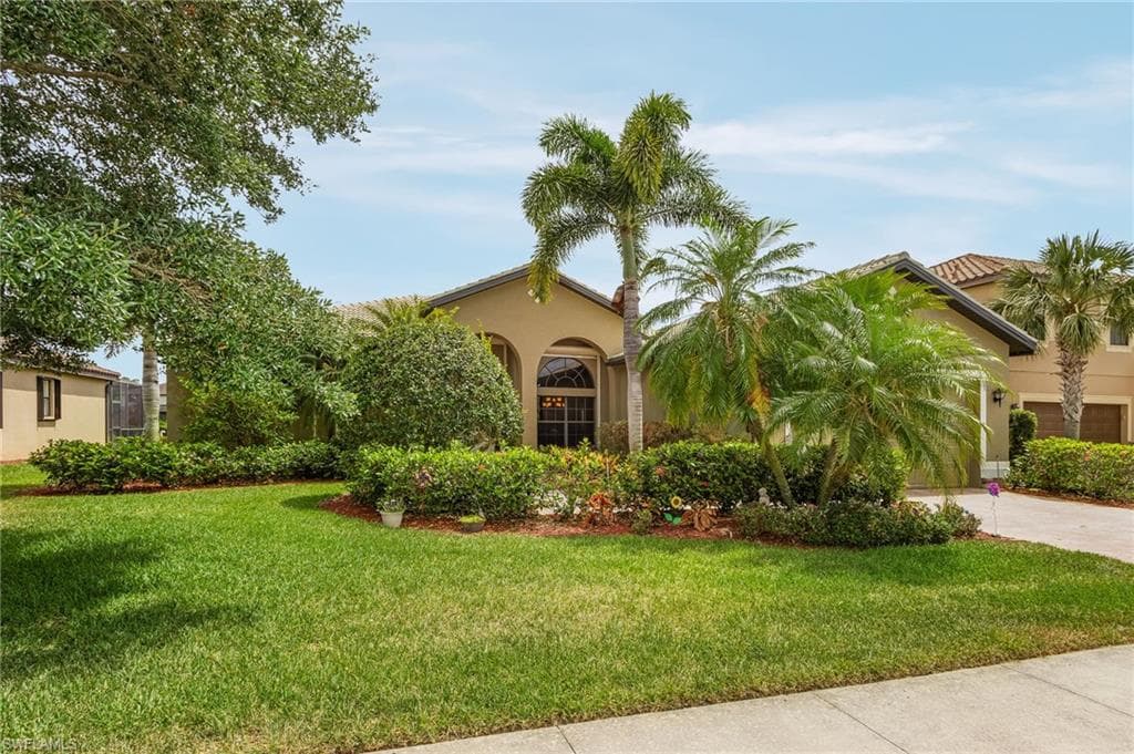 3820 Ruby WAY NAPLES, FL 34114