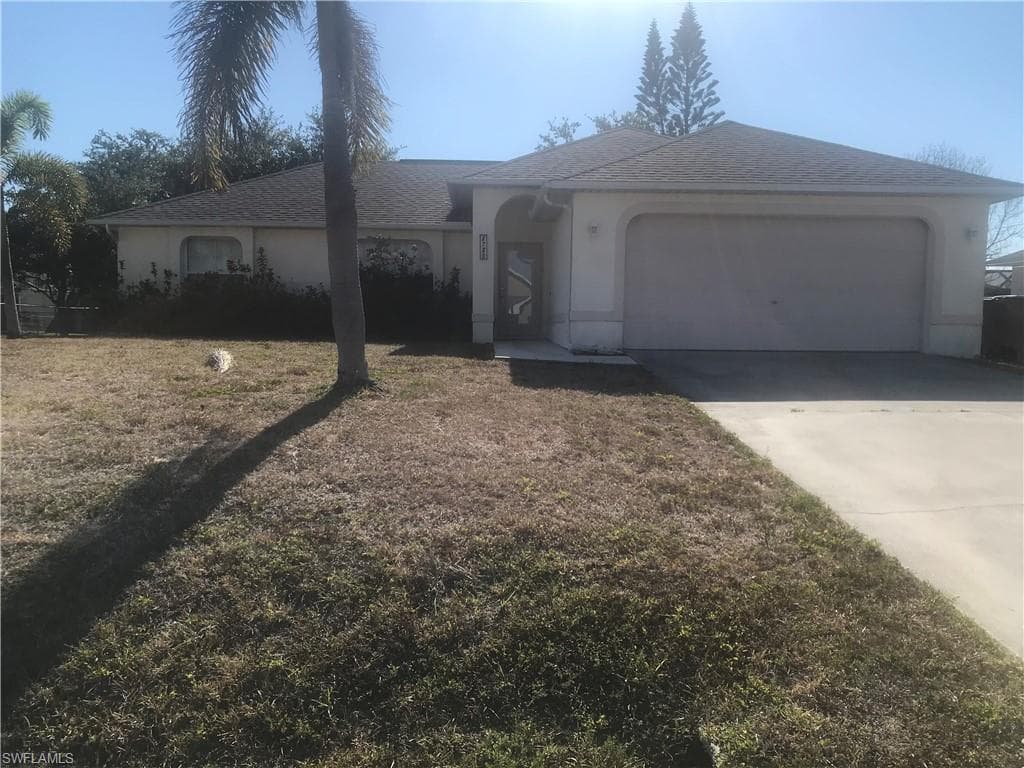 2712 SW 1st PL CAPE CORAL, FL 33914