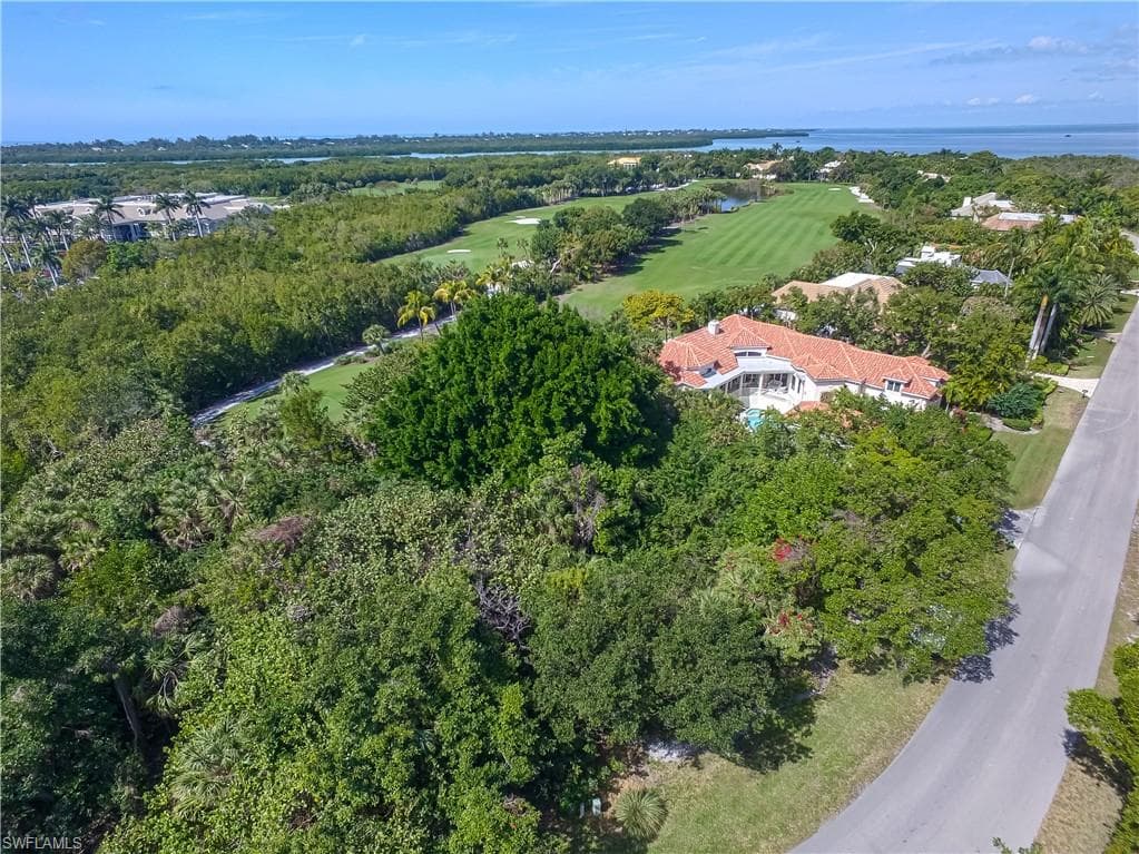 2829 Wulfert RD SANIBEL, FL 33957