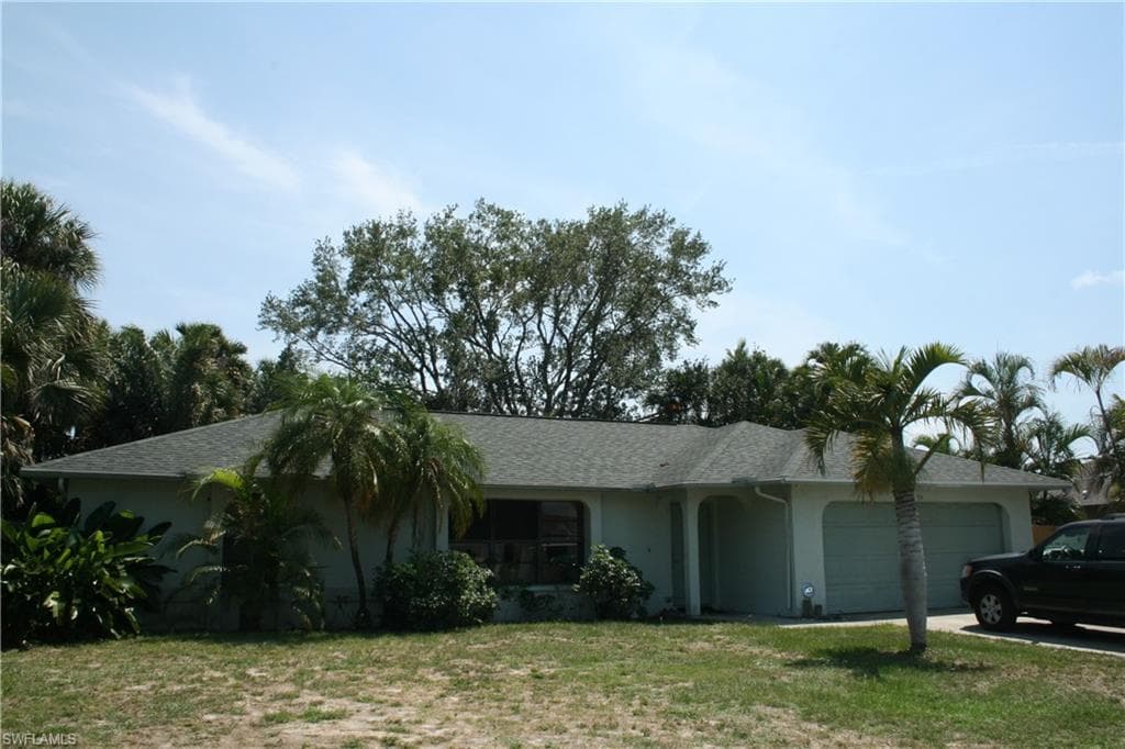 714 SW 10th TER CAPE CORAL, FL 33991