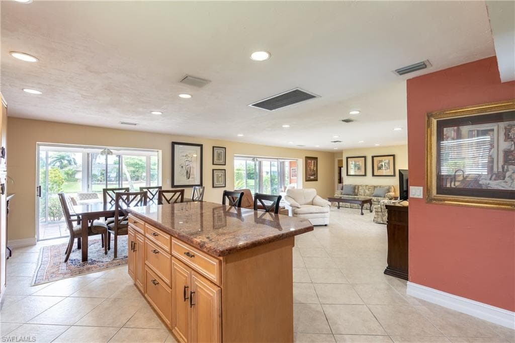 4570 Eagle Key CIR NAPLES, FL 34112