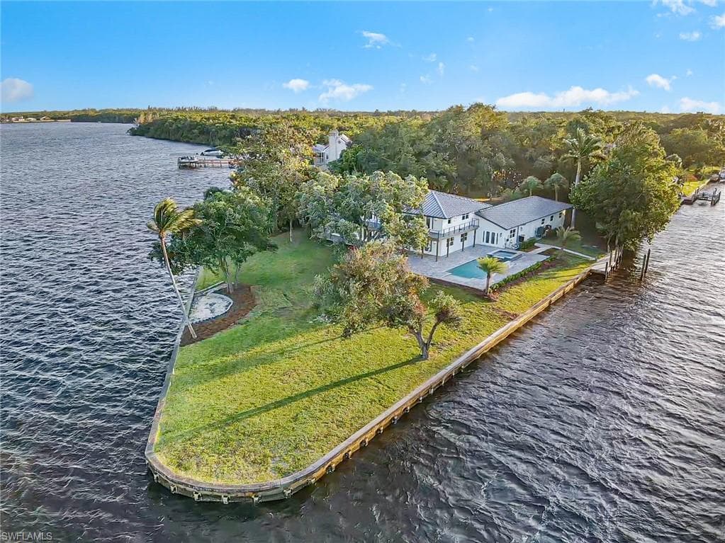 1803 Coral CIR NORTH FORT MYERS, FL 33903