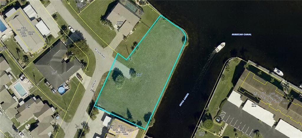 1024 SE 38th ST CAPE CORAL, FL 33904