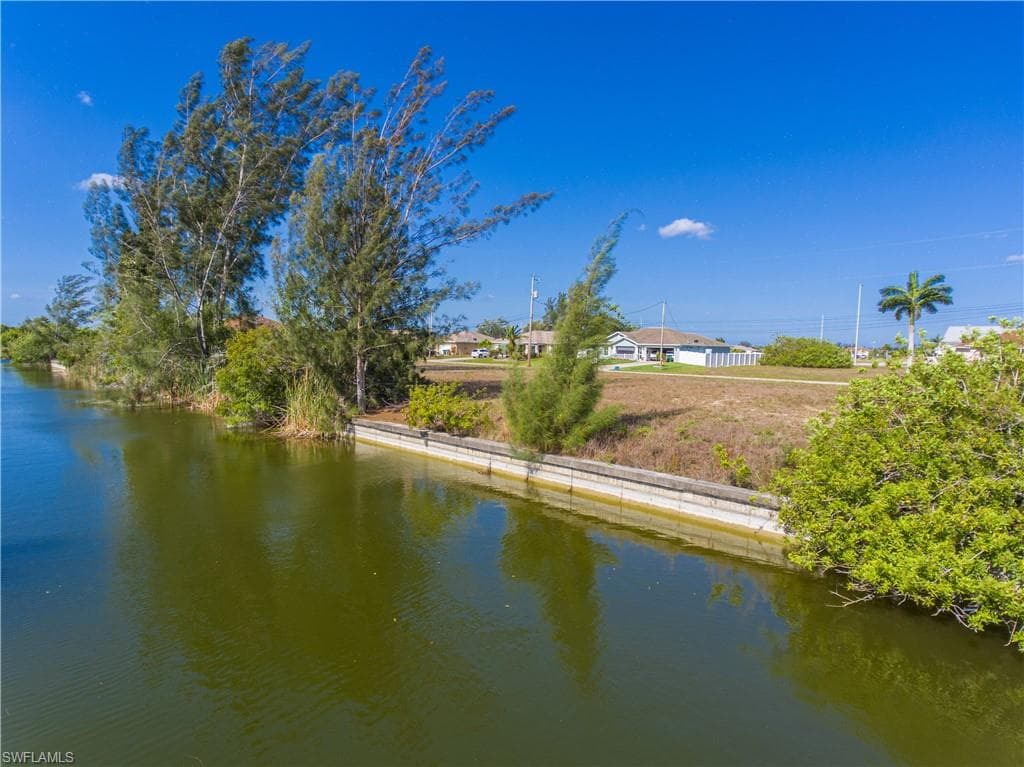 1103 NW 31st PL CAPE CORAL, FL 33993