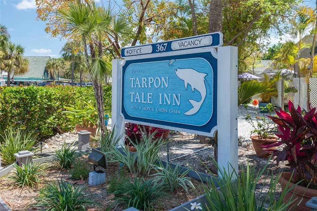 367 Periwinkle WAY SANIBEL, FL 33957