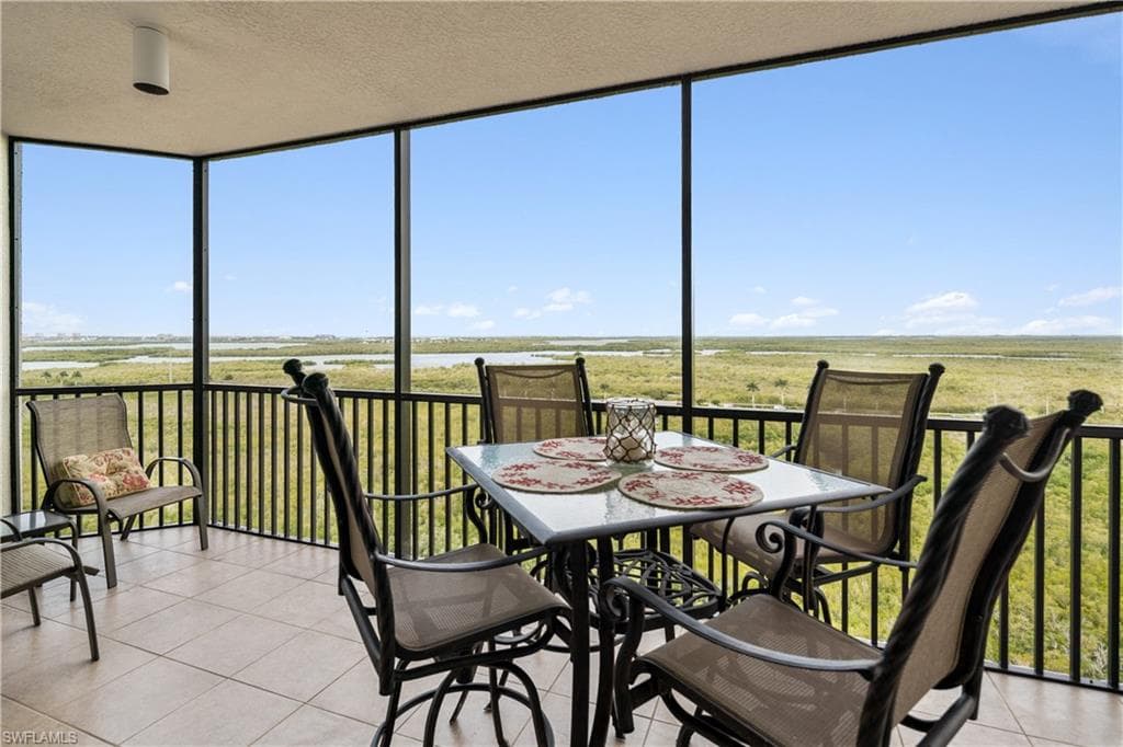 1065 Borghese LN 1502 NAPLES, FL 34114