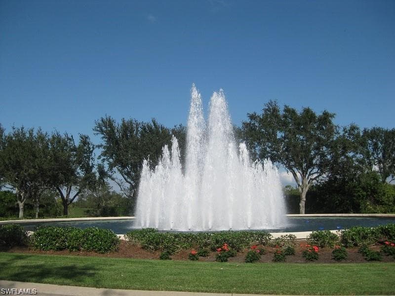 1520 Clermont DR H-105 NAPLES, FL 34109