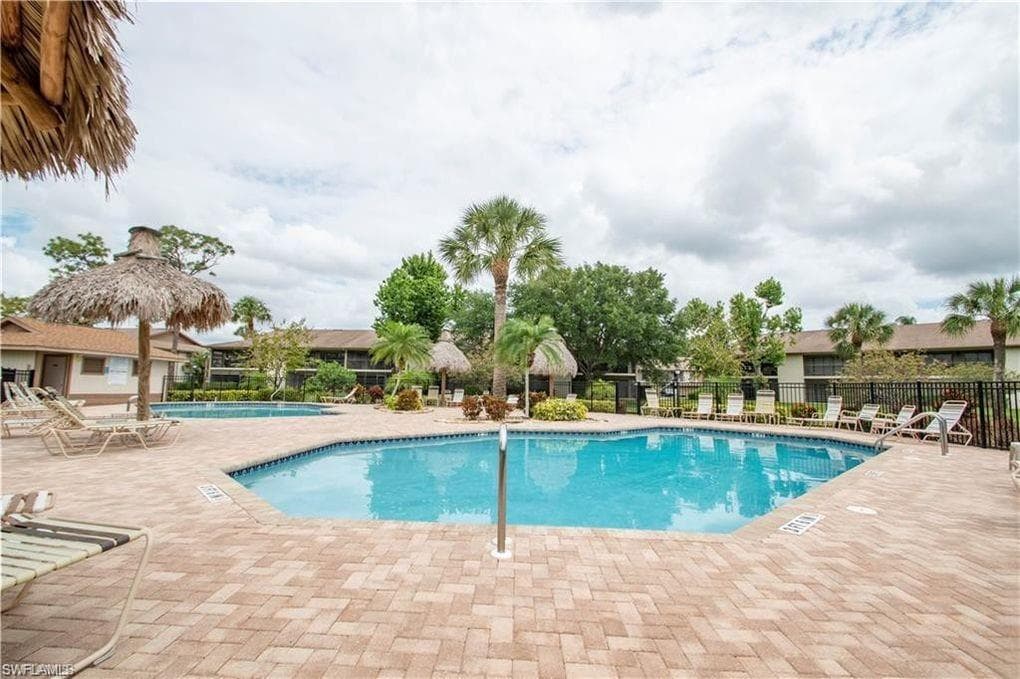 1220 Commonwealth CIR M-103 NAPLES, FL 34116