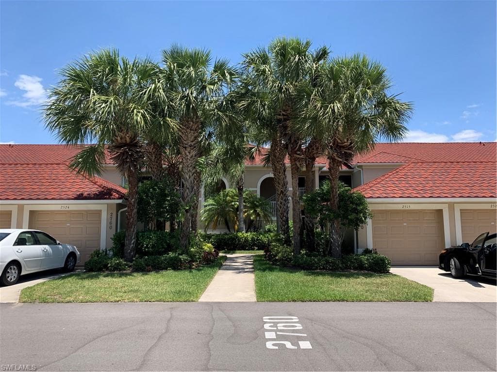 2760 Cypress Trace CIR 2513 NAPLES, FL 34119