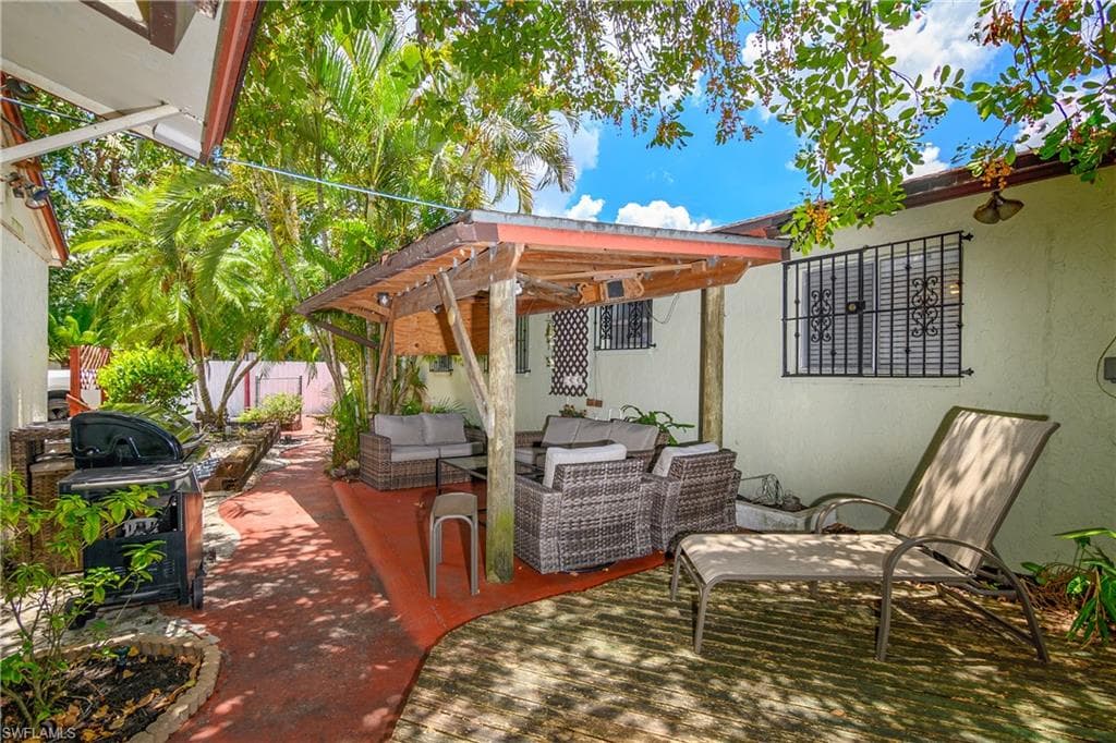 12908 2nd ST FORT MYERS, FL 33905