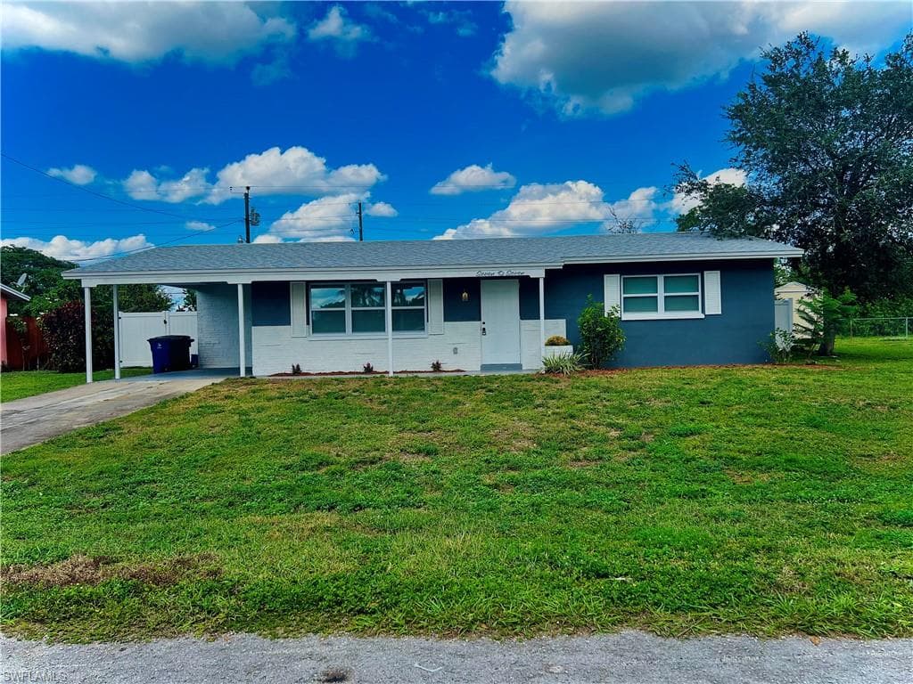 707 Alcala AVE LEHIGH ACRES, FL 33936