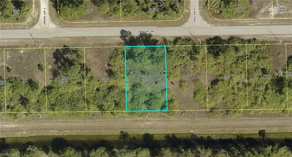 970 Lakeside DR LEHIGH ACRES, FL 33974