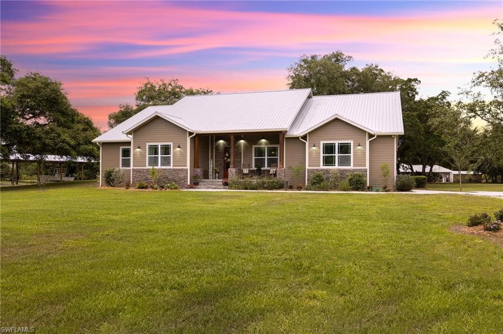1566 Winchester AVE E LABELLE, FL 33935