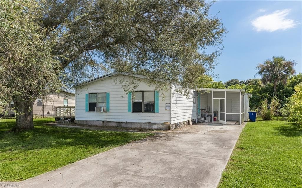 7575 Grady DR NORTH FORT MYERS, FL 33917