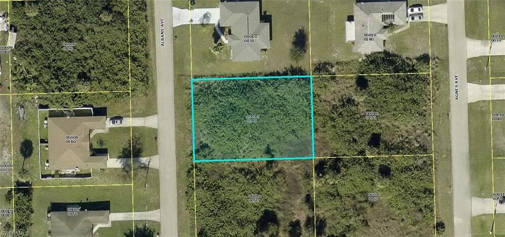 1026 Albany AVE LEHIGH ACRES, FL 33971