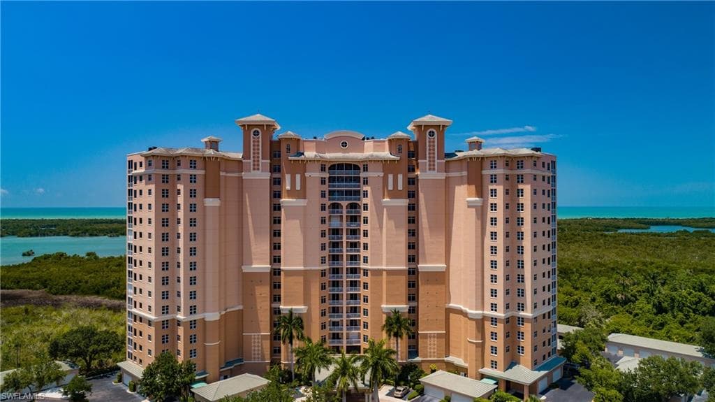 1001 Arbor Lake DR 304 NAPLES, FL 34110