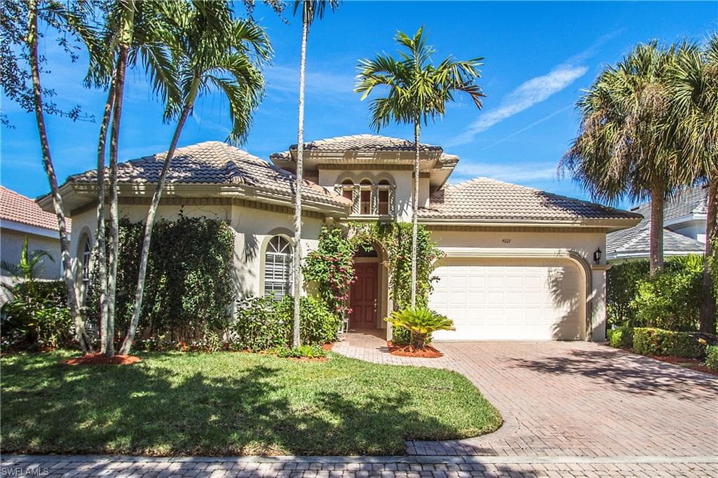 4821 Keswick WAY NAPLES, FL 34105