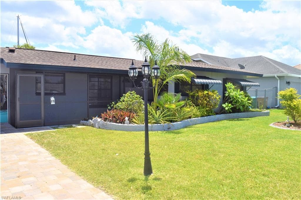 4929 Seville CT CAPE CORAL, FL 33904