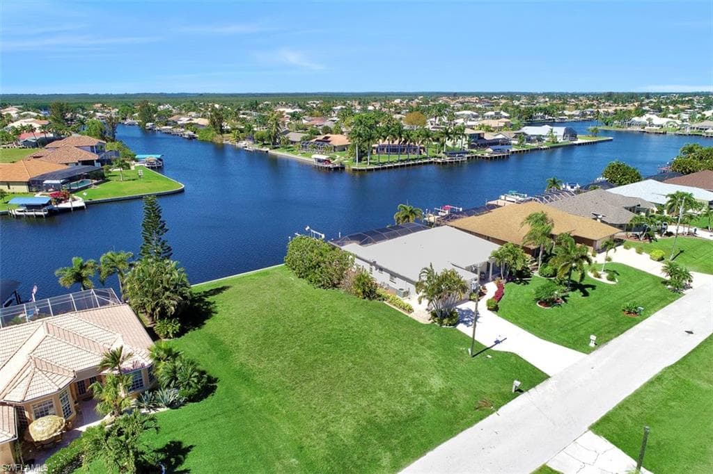 4710 SW 25th CT CAPE CORAL, FL 33914