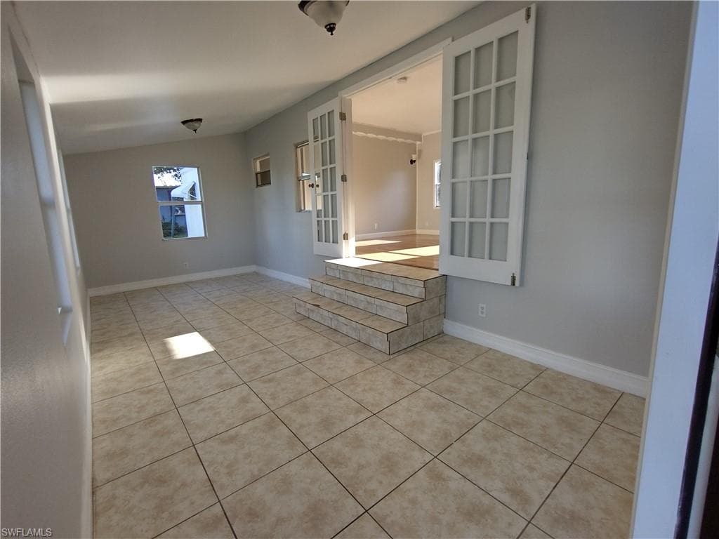 215 Pinecrest AVE NW MOORE HAVEN, FL 33471