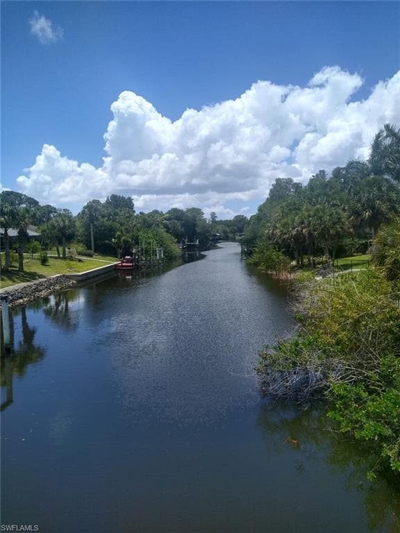 1084 Eppinger DR PORT CHARLOTTE, FL 33953