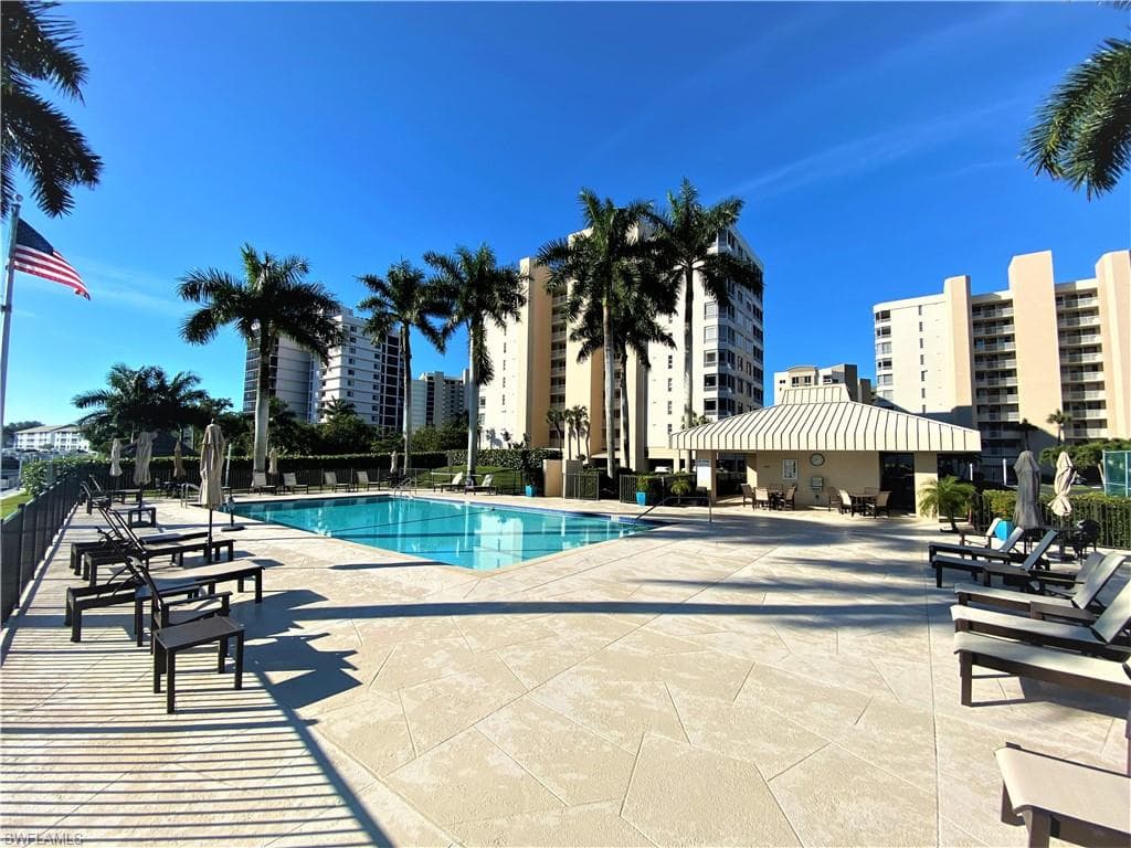 11116 Gulf Shore DR B-802 NAPLES, FL 34108