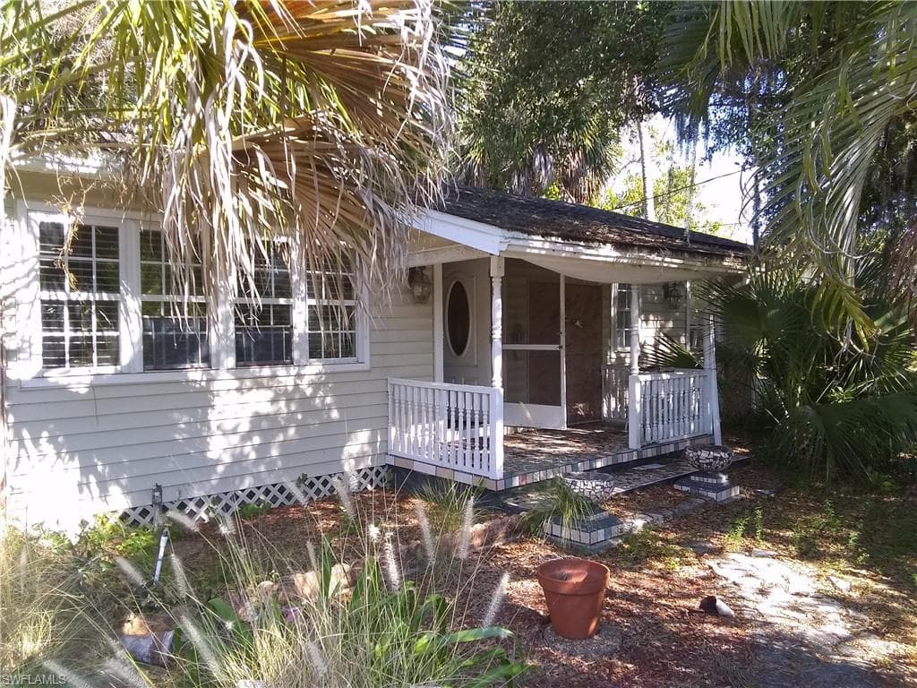 27250 Shriver AVE BONITA SPRINGS, FL 34135