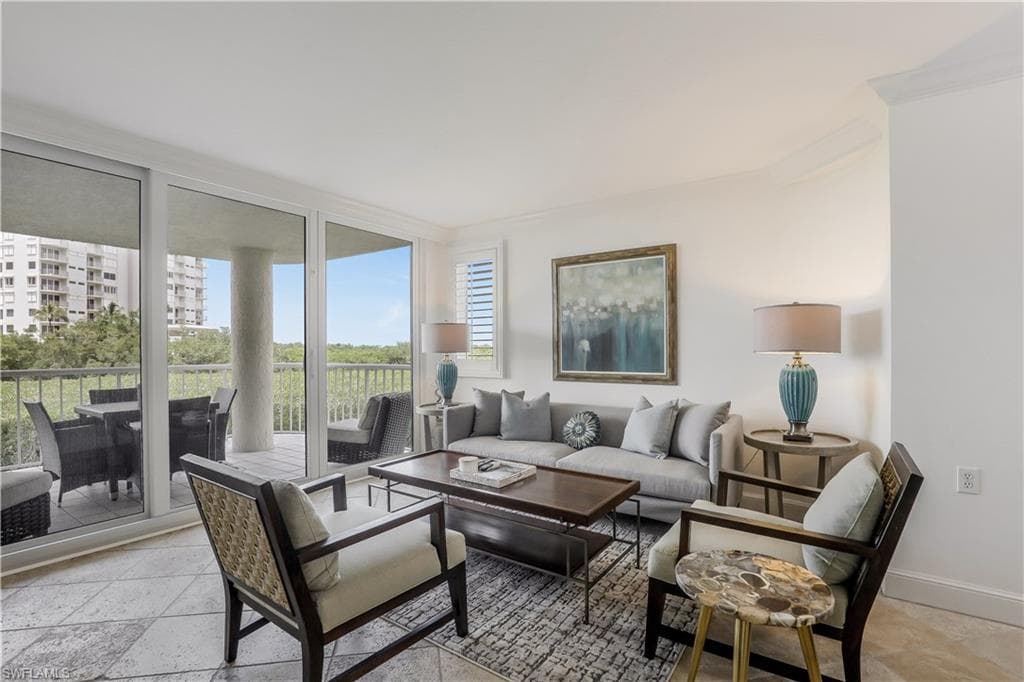50 Seagate DR 104 NAPLES, FL 34103