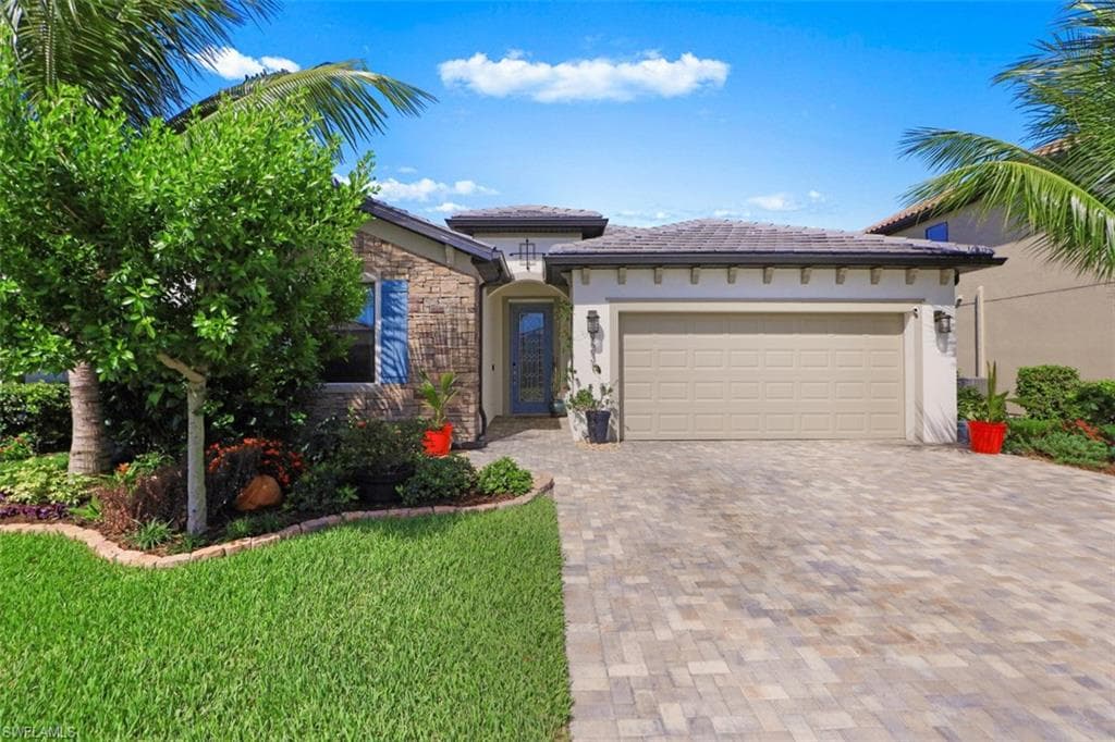 9231 Shadow Oak LN NAPLES, FL 34120