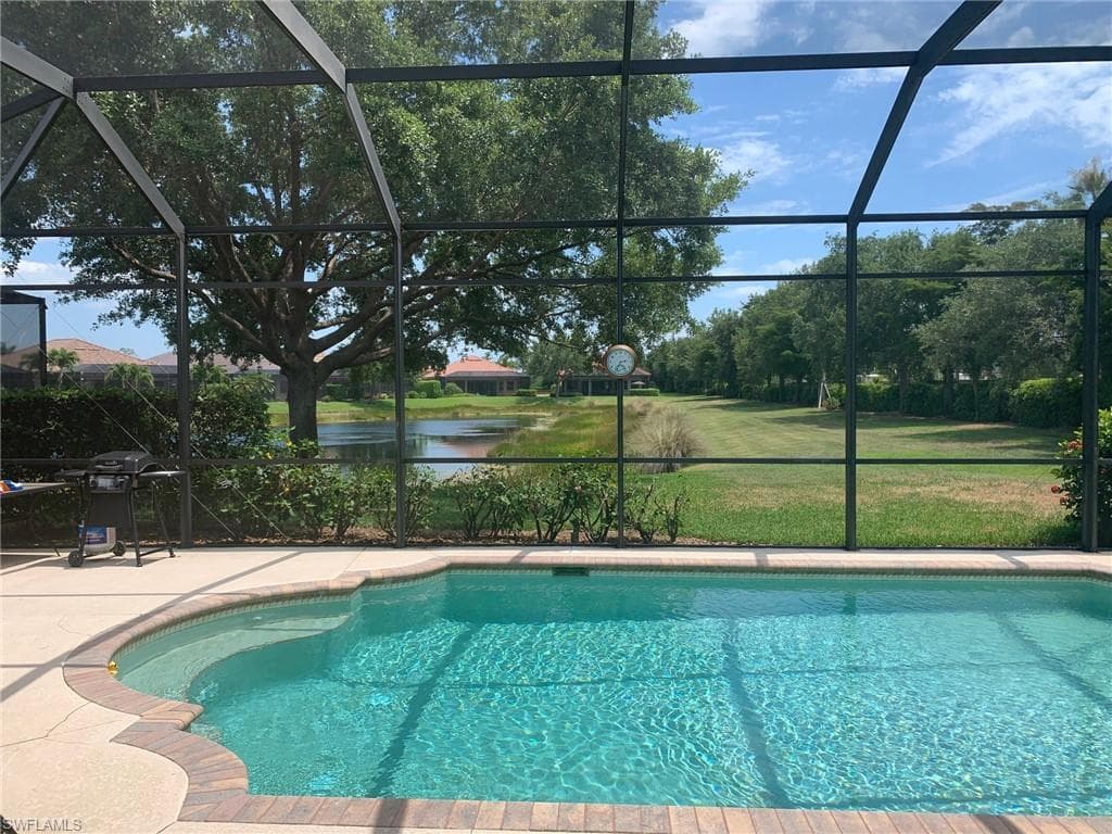 6062 Divot CT NAPLES, FL 34113