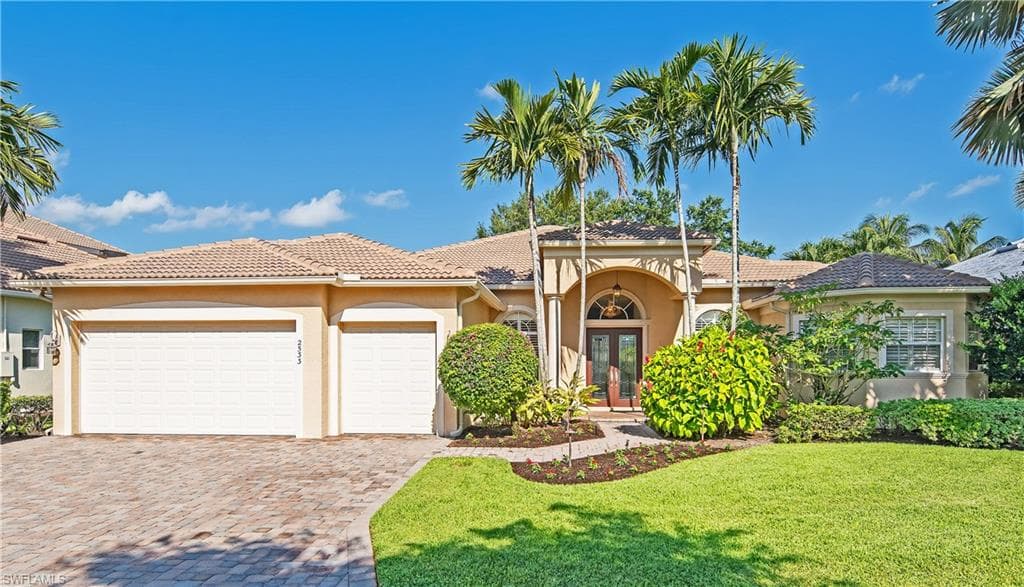 2533 Augusta DR NAPLES, FL 34109