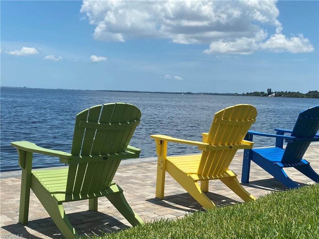 3326 Key DR 8 NORTH FORT MYERS, FL 33903