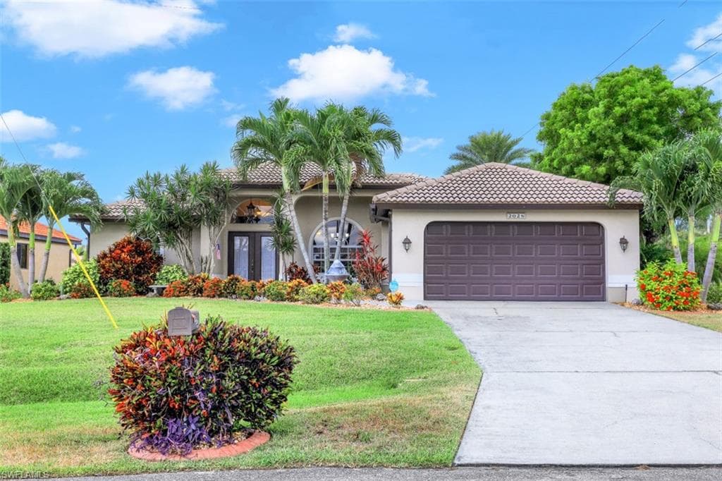 2028 SW 44th TER CAPE CORAL, FL 33914