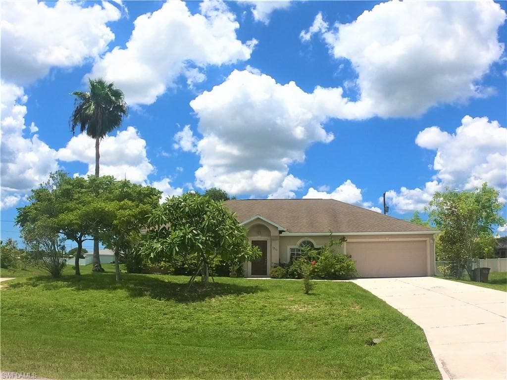1218 NE 2nd PL CAPE CORAL, FL 33909