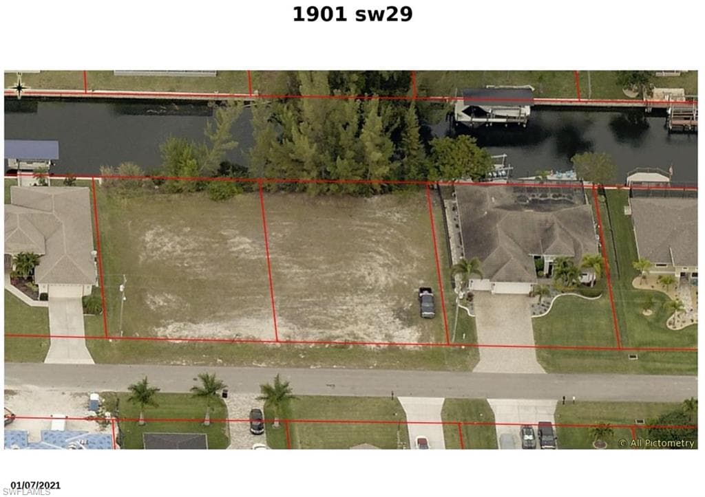 1901 SW 29th TER CAPE CORAL, FL 33914
