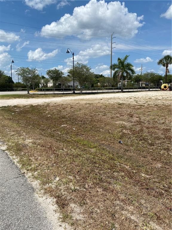 2101 French ST FORT MYERS, FL 33916