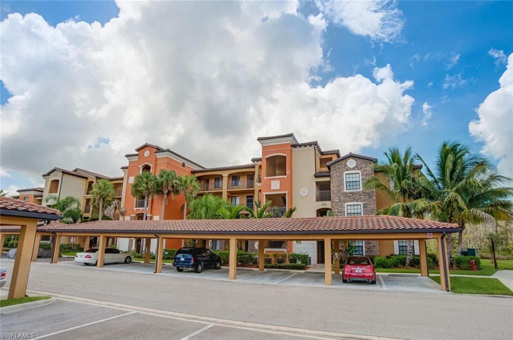 9715 Acqua CT 111 NAPLES, FL 34113