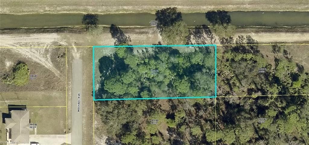 1520 Michael AVE LEHIGH ACRES, FL 33972