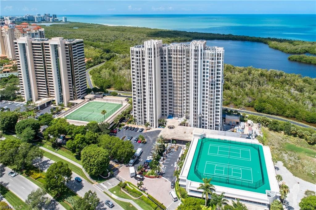 6849 Grenadier BLVD 203 NAPLES, FL 34108