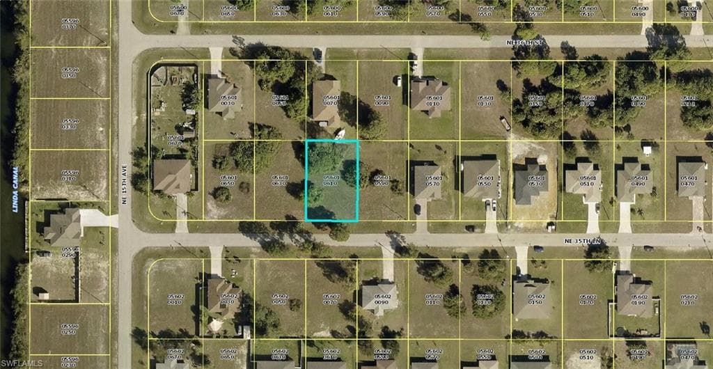 1513 NE 35th LN CAPE CORAL, FL 33909